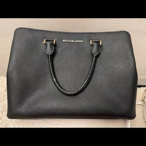 Michael kors leather bag